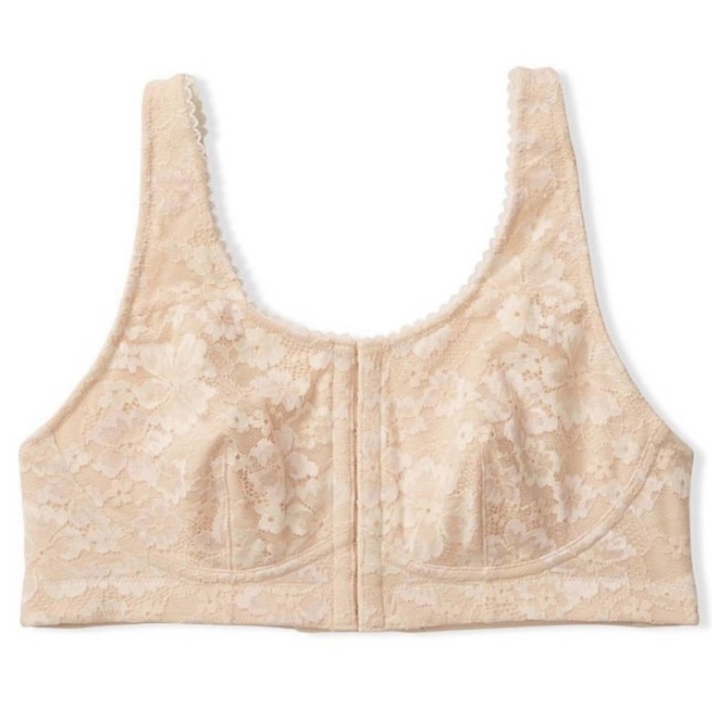 NWOT Victoria’s Secret Body By Victoria
Smooth Mastectomy Bra SZ M Lace Marzipan